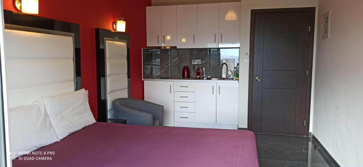 Spiros Rooms Kastrosikia Exterior photo