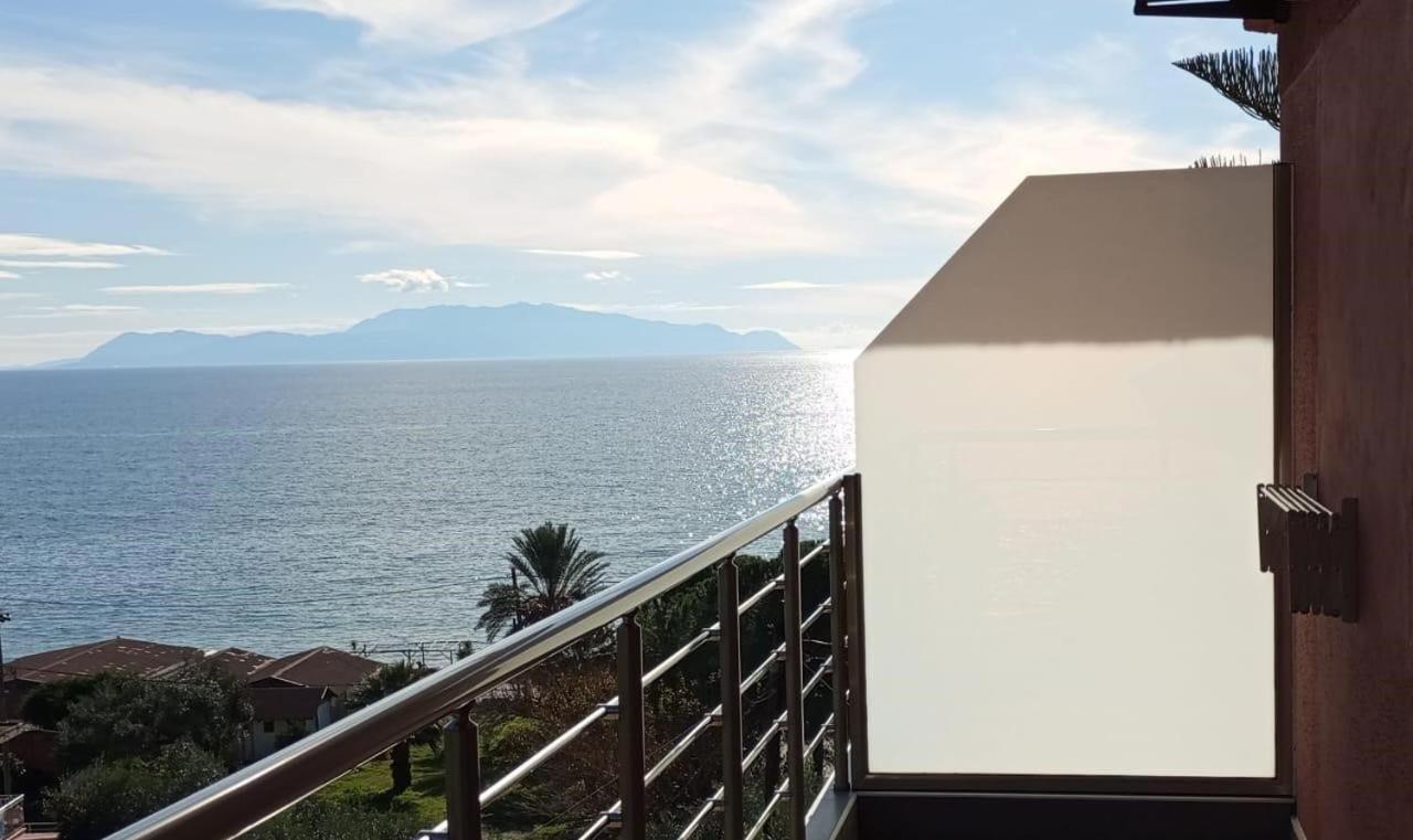 Spiros Rooms Kastrosikia Exterior photo