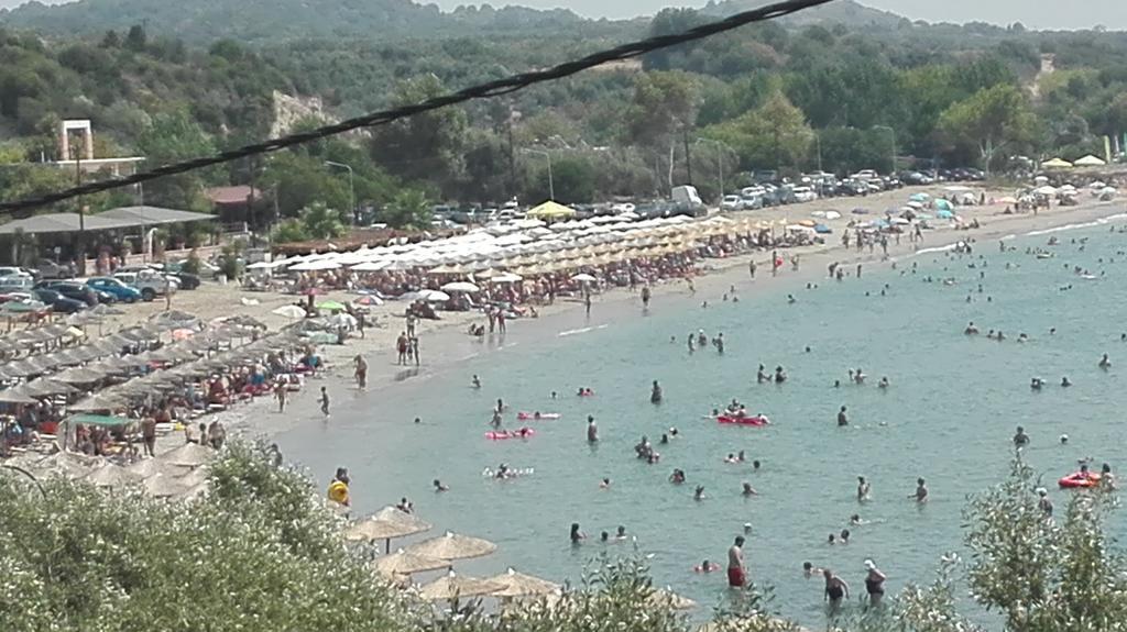 Spiros Rooms Kastrosikia Exterior photo
