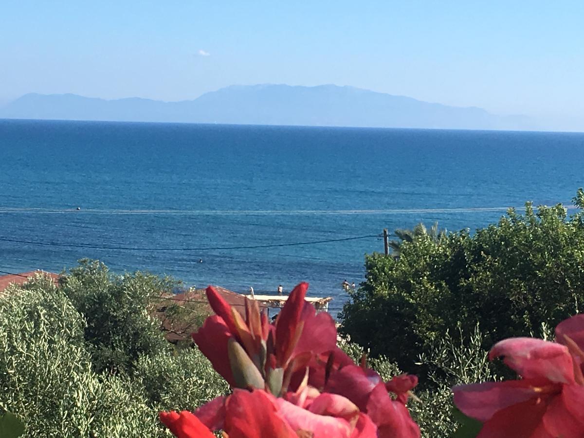 Spiros Rooms Kastrosikia Exterior photo