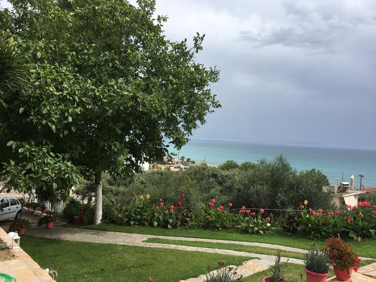 Spiros Rooms Kastrosikia Exterior photo