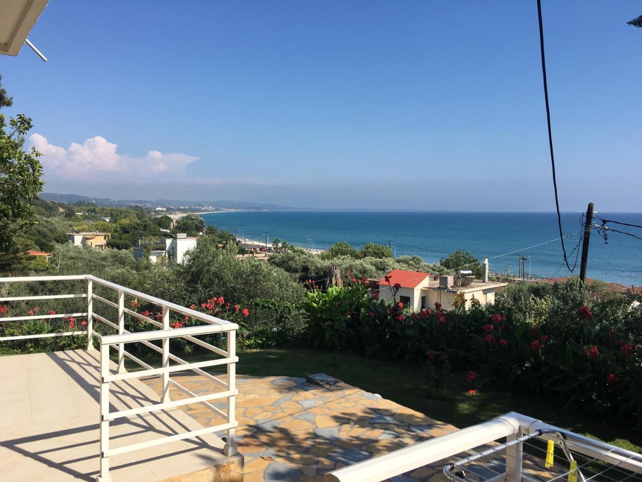 Spiros Rooms Kastrosikia Exterior photo